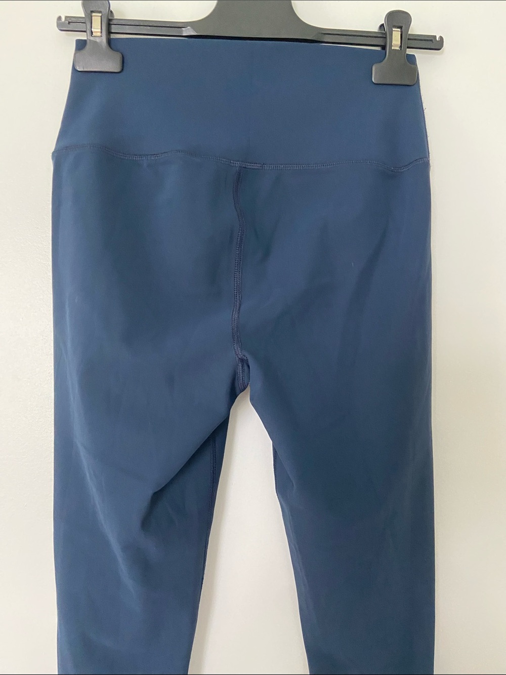 Alo Yoga Ripped Warrior Leggings Navy - Picture 7 of 13